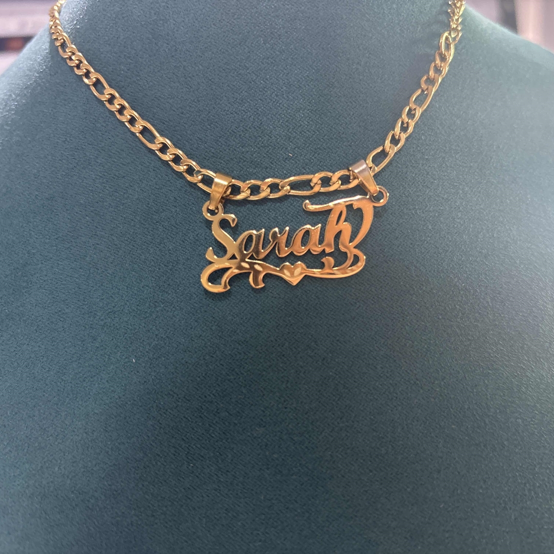 Custom Figaro Chain Heart Name - Name Necklace Custom avaliação e preço